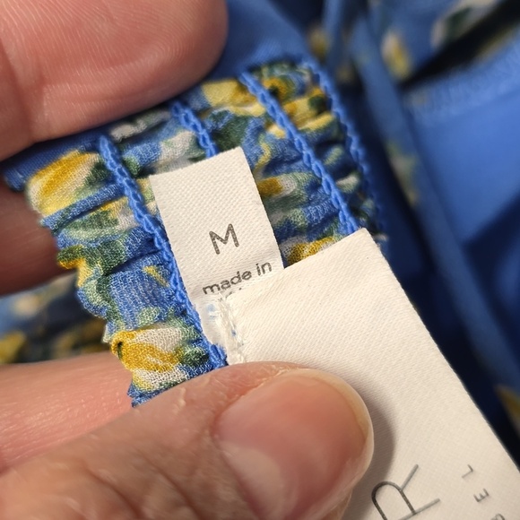 {ASTR The Label} Vivian Dress in Blue Floral - Size Medium - Picture 15 of 17
